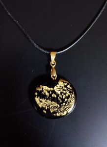 Black&gold circle pendant 