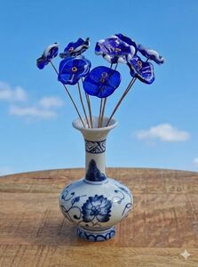 Porcelain and glass flowers