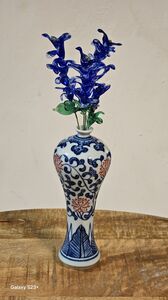 Porcelain and glass flowers