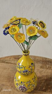 Porcelain and glass flowers